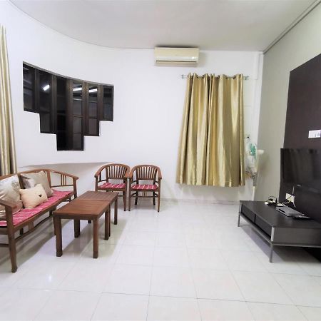 Warni Villa 8 Whole Or Room Muar Bagian luar foto