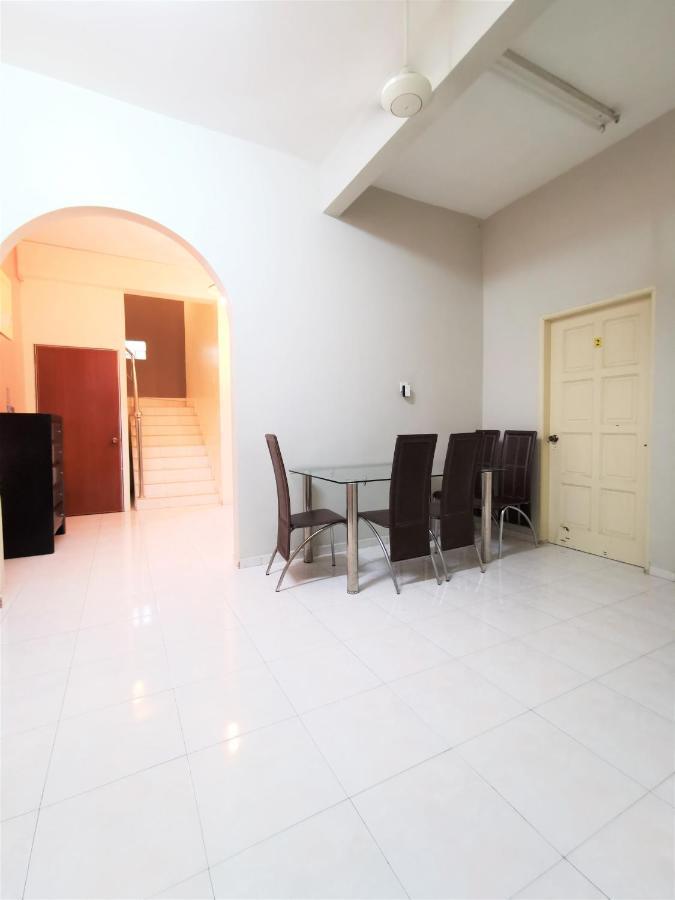 Warni Villa 8 Whole Or Room Muar Bagian luar foto